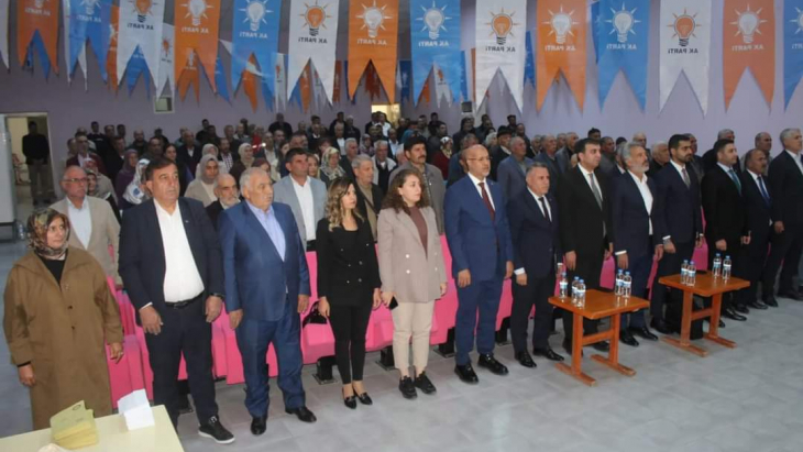 BAŞKAN İBRAHİM ENES SOMYÜREK AK PARTİ İLÇE BAŞKANLIĞI KONGERESİNE KATILDI