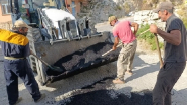 YOL BAKIM ÇALIŞMALARI ARALIKSIZ DEVAM EDİYOR