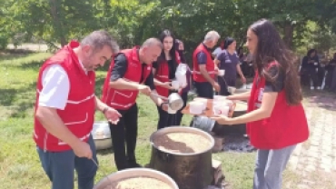 BAŞKAN SOMYÜREK HZ.HÜSEYİN'İ ANMA VE AŞURE PROGRAMINA KATILDI