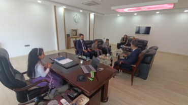 Başkan Somyürek Koltuğu Minik Ada'ya Teslim Etti